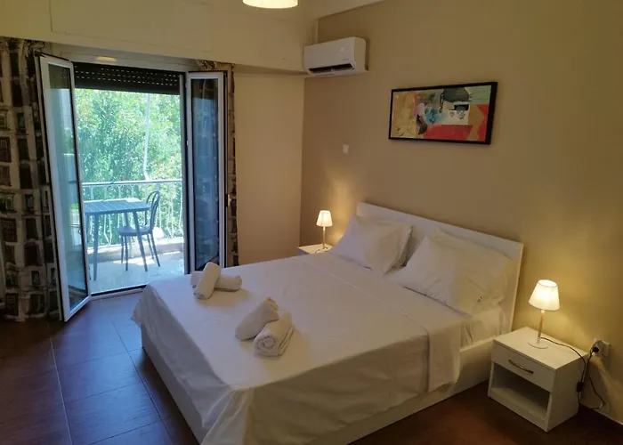 Zeus Apartment